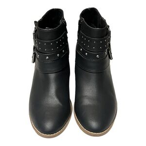 Rocket Dog Black Faux Leather Studded Buckle Zip 2.5”Heel Ankle Moto Boots 9